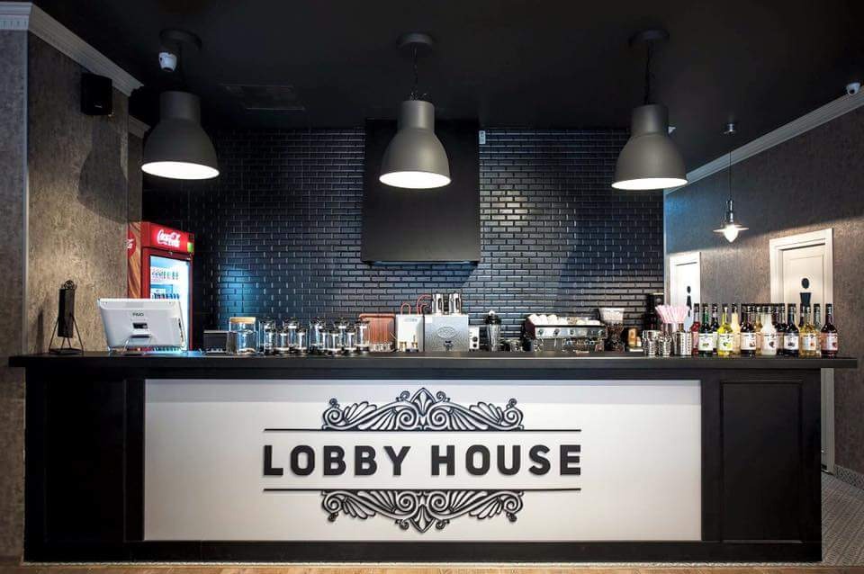 Podświetlany panel recepcyjny Lobby House